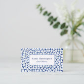 Blue White Floral Business Cards Abstrakt Visitenkarte (Stehend Vorderseite)