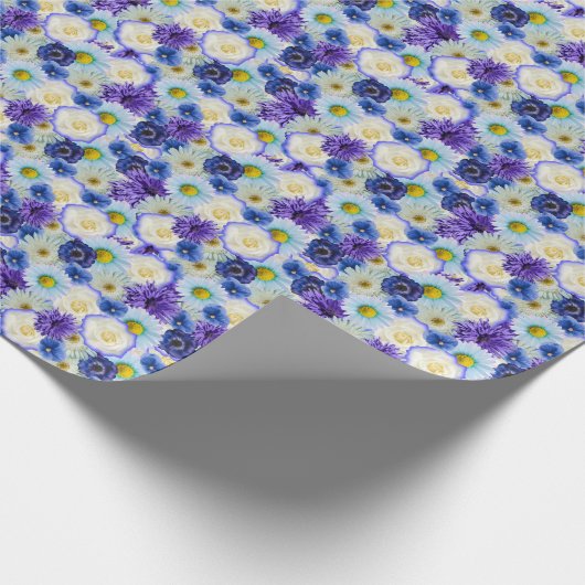 Blue White Floral Collage Brautparty Party Geschenkpapier (Ecke)