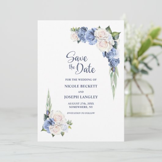 Blue White Floral Wedding Save the Date (Stehend Vorderseite)