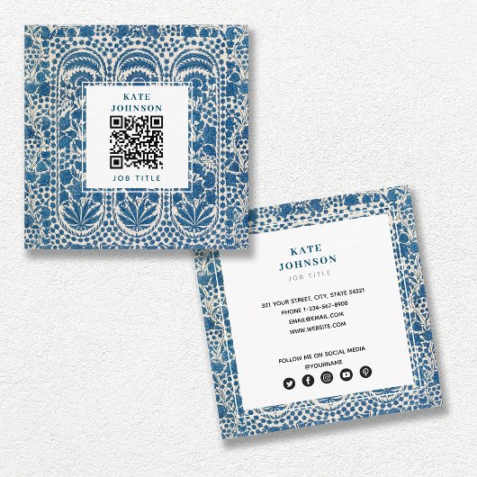 Blue White Geometric QR Code Social Media Icons Quadratische Visitenkarte
