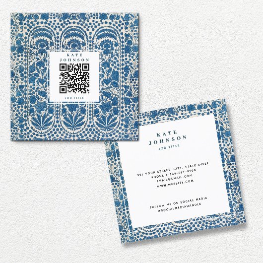 Blue White Geometric QR Code Social Media Quadratische Visitenkarte