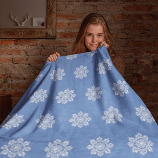 Blue White Holiday Chinoiserie Snowflake Fleecedecke