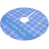 Blue White Kariert Family Name Custom Christmas Polyester Weihnachtsbaumdecke (Schrägansicht)
