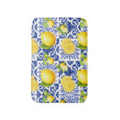 Blue White Lemon Tile Pattern Mediterranean Citrus Badematte (Vorderseite Vertikal)