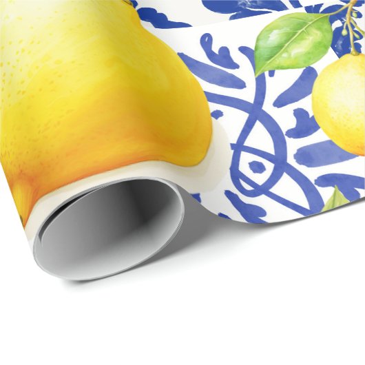 Blue White Lemon Tile Pattern Mediterranean Citrus Geschenkpapier (Rolleneckpunkt)