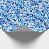 Blue White Peacock Feathers Geschenkpapier (Ecke)