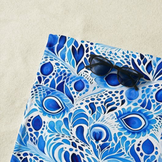 Blue White Peacock Feathers Strandtuch (Beispiel)