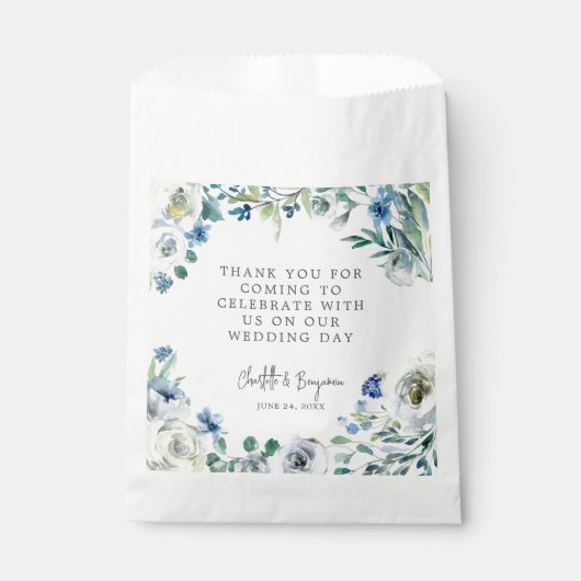 Blue White Peony Floral Custom Spring Wedding Geschenktütchen (Vorderseite)