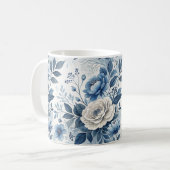 Blue & White Peony Floral Mug – Elegant Botanical Kaffeetasse (Vorderseite Links)
