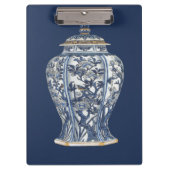 Blue & White Porcelain Vase von Vision Studio Klemmbrett (Vorderseite)