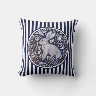 Blue & White Rabbit Bunny Strip Dedham Floral Kissen
