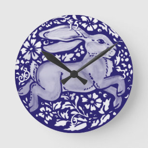Blue & White Rabbit Dedham Delft Cotattcore Folk Runde Wanduhr