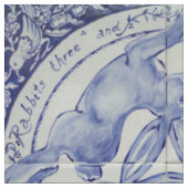 Blue White Rabbit Hare Bird Trio Medallion Fabric Stoff (Nahaufnahme)