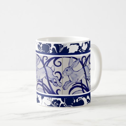Blue & White Rabbit Hare Bunny Art Deco Tropisch Kaffeetasse (VorderseiteRechts)