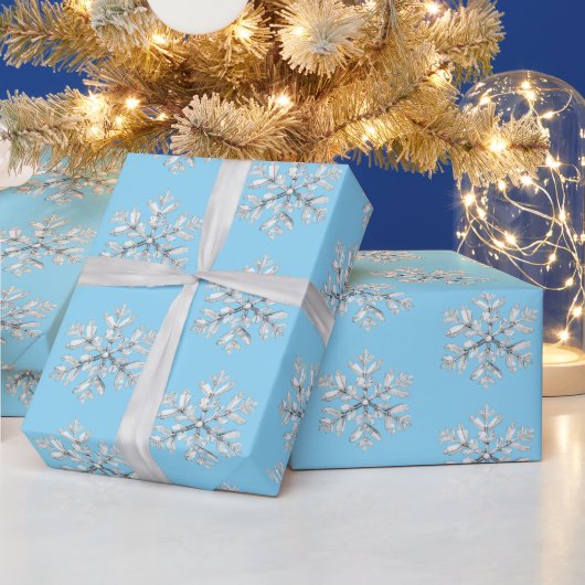 Blue White Snowflakes Christmas Geschenkpapier (Feiertage)