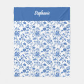 Blue White Vintage Floral Personalized Name Fleecedecke (Vorderseite)