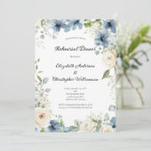 Blue White Watercolor Florals Rehearsal Dinner Einladung (Stehend Vorderseite)