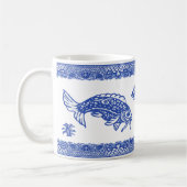 Blue Willow Koi Fischmuster Einzigartig Whimsical Kaffeetasse (Links)