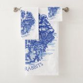 Blue Willow Rabbit Island Whimsical Potterie Look Badhandtuch Set (Insitu)