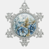 Blue Winter Blume Schneeflocken Zinn-Ornament (Vorderseite)