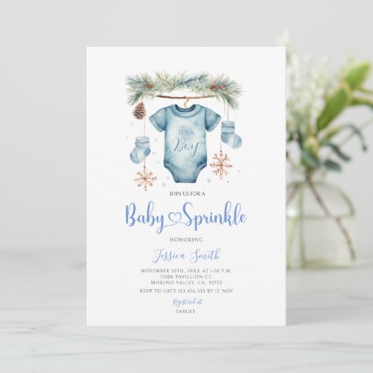 Blue Winter It's A Boy Baby Clothes Baby Sprinkle Einladung (Stehend Vorderseite)