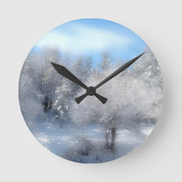Blue Winter Sky Runde Wanduhr