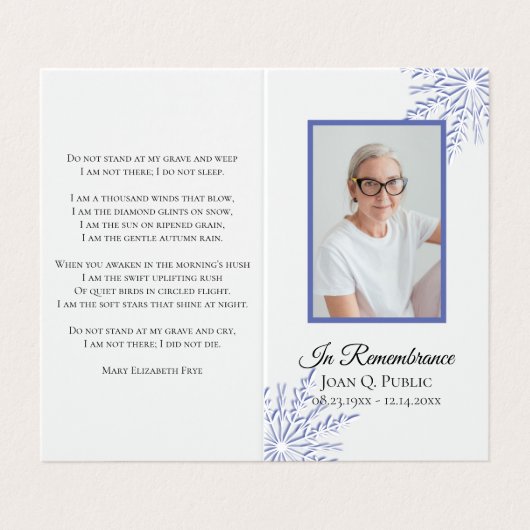 Blue Winter Snowflakes Beerdigungsgebet Visitenkarten (Außenseite Aufgefaltet)