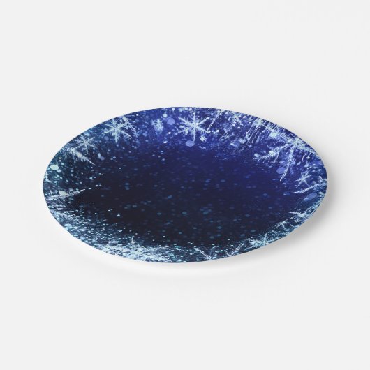 Blue Winter Wonderland Icy Snowflakes Party Pappteller (Schrägansicht)