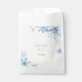 Blue Winter Wonderland Snowflake First Birthday Geschenktütchen (Vorderseite)