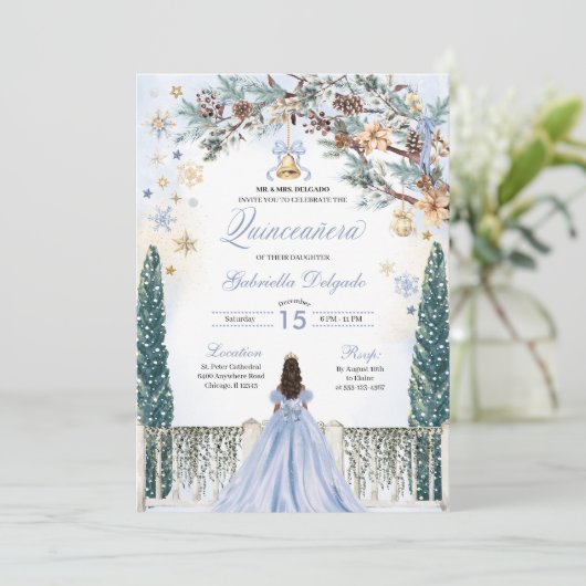 Blue Winter Wonderland Snowflake Quinceanera Einladung (Stehend Vorderseite)