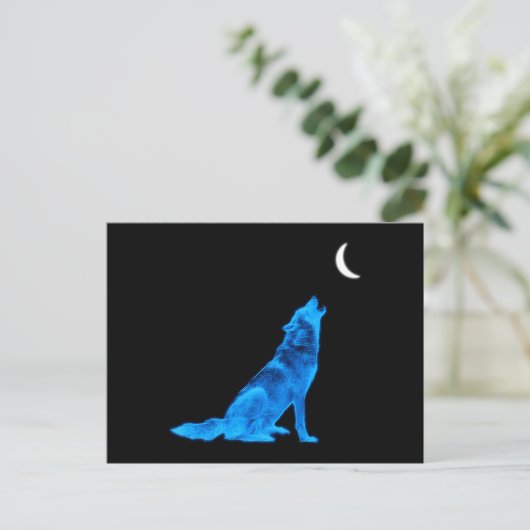 Blue Wolf Howling auf dem Mond Postkarte (Stehend Vorderseite)