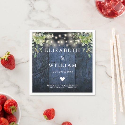 Blue Wood String Lights Grüne Wedding Serviette (Beispiel)