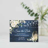 Blue Wood White Roses Rustic Wedding Save the Date Postkarte (Stehend Vorderseite)