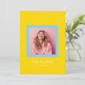 Blue Yellow Bold Minimal High School Photo Grad Ankündigung (Stehend Vorderseite)