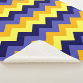 Blue Yellow Gold Chevrons Large Sherpa Blanket Sherpadecke (3/4)