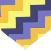 Blue Yellow Gold Chevrons Mittlerer Tischläufer (Ecke)