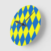 Blue Yellow Harlequin Checkered Design Runde Wanduhr (Winkel)