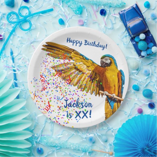 Blue & Yellow Macaw Throws Confetti Pappteller (Party)