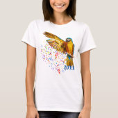 Blue & Yellow Macaw Throws Confetti T-Shirt (Vorderseite)