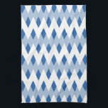 Blue Zigzag Muster mit Diamantformen. Handtuch<br><div class="desc">Das Zackenbild ist blassblau und weiß. Dieses Design hat Zickzack Streifen mit dunkelblauen Diamantformen.</div>