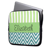 Blue Zigzag, Zickzack, grüne Streifen, Ihr Name Laptopschutzhülle (Vorderseite Links)