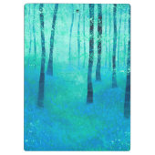 Bluebells in einer Waldlandschaft Klemmbrett (Rückseite)