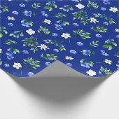 Blueberries and Foliage Pattern Geschenkpapier (Ecke)