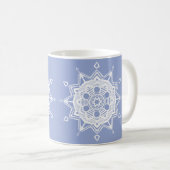 Blueberry Mandala Kaffeetasse (VorderseiteRechts)