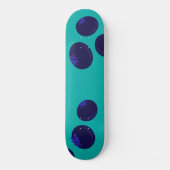 Blueberry Pop – Minimal Fruit Pattern Skateboard (Vorderseite)