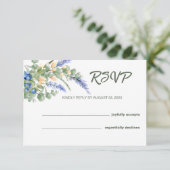 Blueberry Wildblumen Lavender Rustic Wedding RSVP Karte (Stehend Vorderseite)