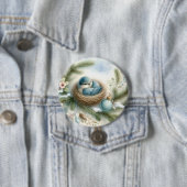 Bluebird Nest with Ornaments in Winter Pines Button (Beispiel)