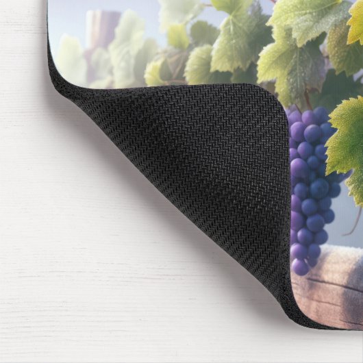 Bluebird singt auf einem Grapevine Mousepad (Ecke)