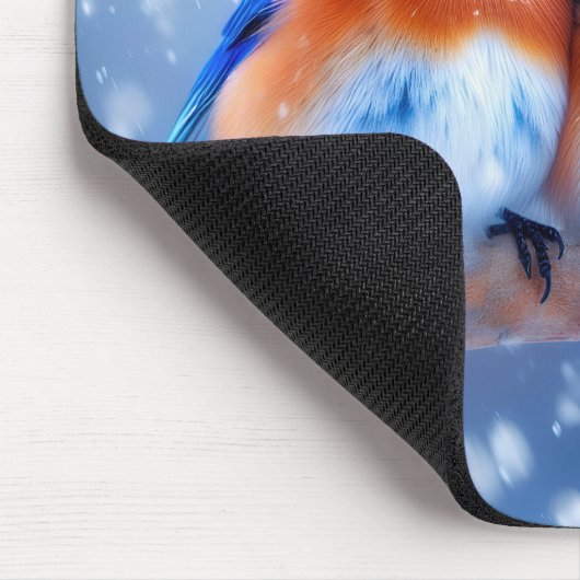 Bluebirds auf einem verschneiten Zweig Mousepad (Ecke)