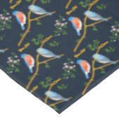 Bluebirds Dark Blue Tischdecke (Schrägansicht)